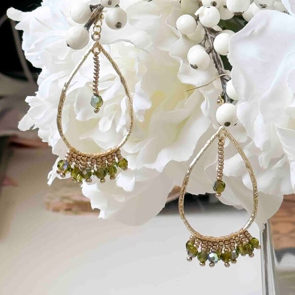 Handmade green and gold beaded crystal fringe earrings - Picture 5 of 7